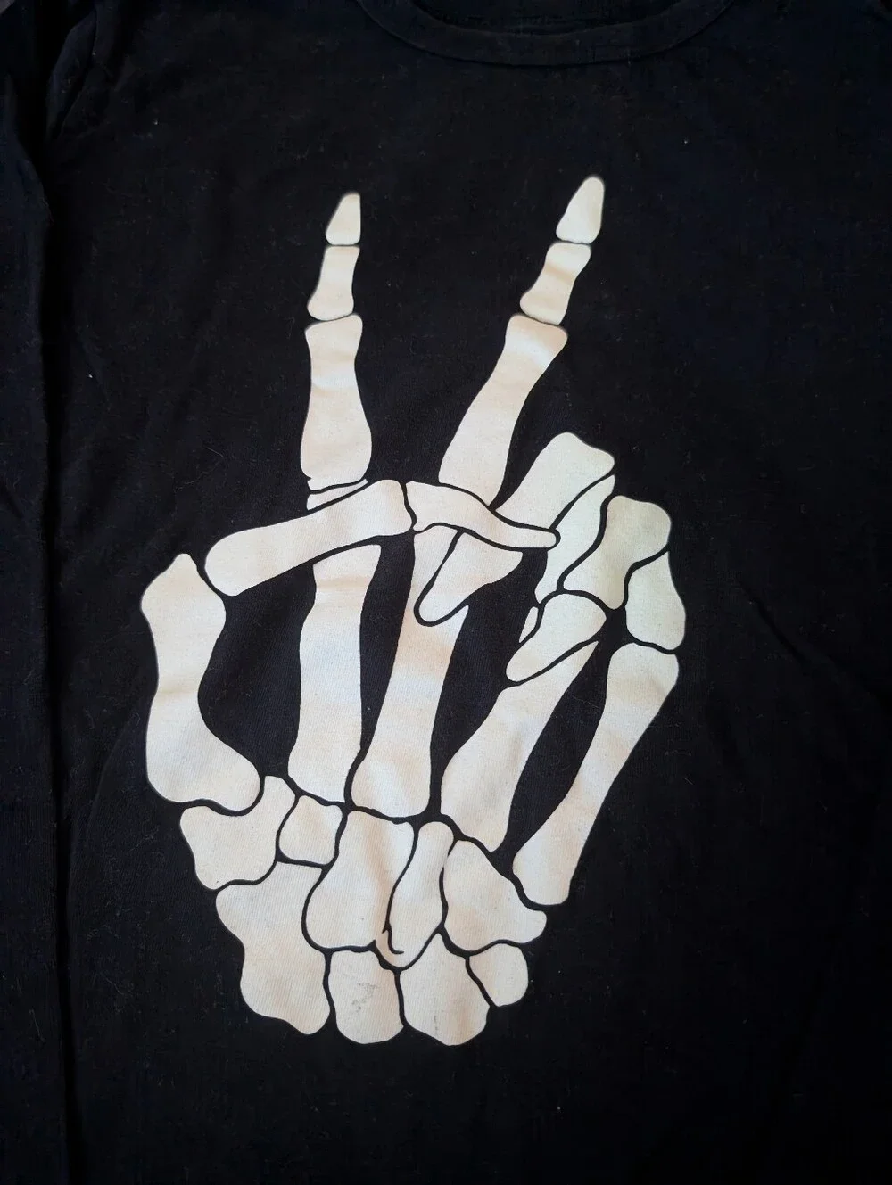Boy's Glow In The Dark Skeleton T-shirt!